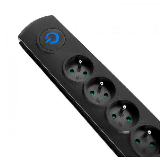 Qoltec 50112 overspændingsbeskytter Sort 6 AC stikkontakt(er) 230 V 3 m