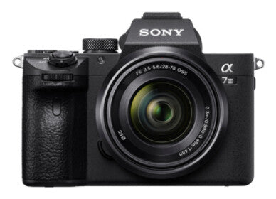 Sony α 7 III + 28-70mm MILC 24,2 MP CMOS 6000 x 4000 pixel Sort