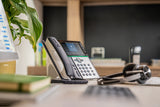 HP Poly Edge E550 IP-telefon og PoE-aktiveret