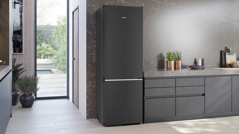 Siemens iQ500 KG49N4XAF køle-/fryseskab Fritstående 440 L Sort