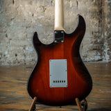 Yamaha PAC112J Elektrisk guitar 6 strenge Sort