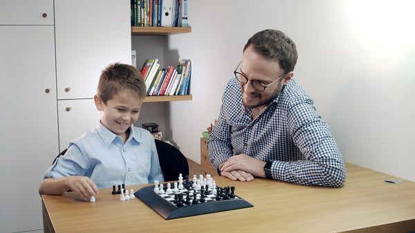 Millennium ChessGenius Skaksæt International
