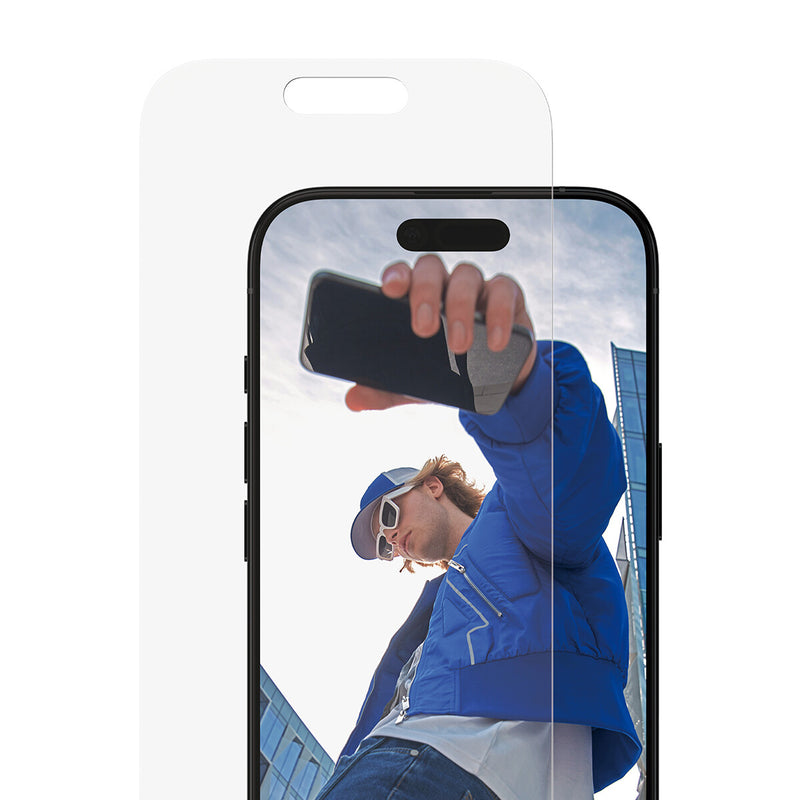 PanzerGlass ® Skærmbeskyttelse iPhone 17 | iPhone 16 Pro | Classic Fit m. EasyAligner