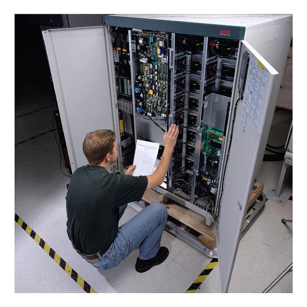 APC WSTRTUP-G7-30 installationstjeneste