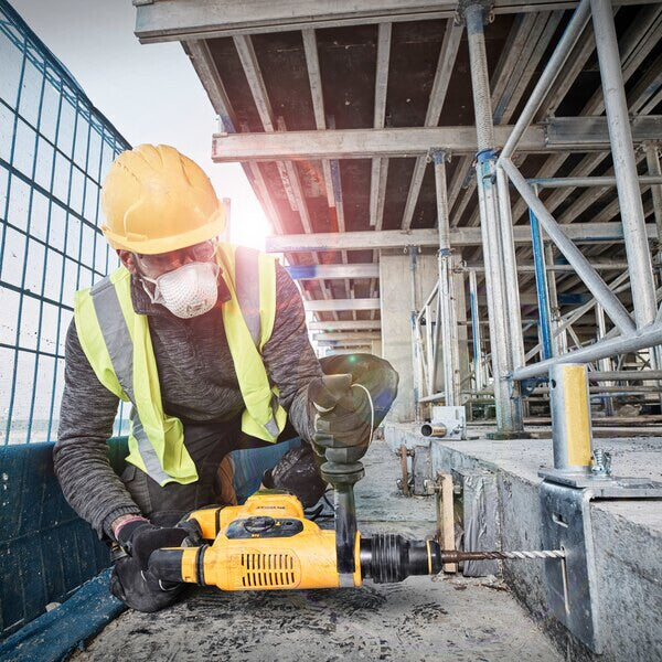 DeWALT D25810K-QS slaghammer SDS Max Sort, Gul 1050 W