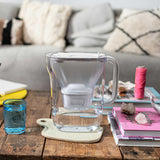 Brita Style Essential + 3 Maxtra Pro Pure Performance Kande vandfilter 2,4 L Transparent, Sand