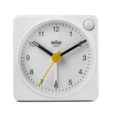Braun BC02XW Quartz alarmur Hvid