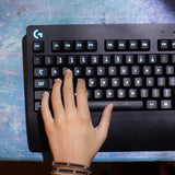 Logitech G G213 Prodigy tastatur Spil USB AZERTY Belgisk Sort